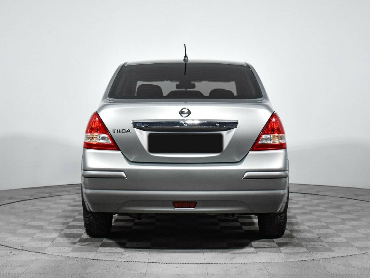 Nissan Tiida с пробегом — 2013 год. Фото: #5