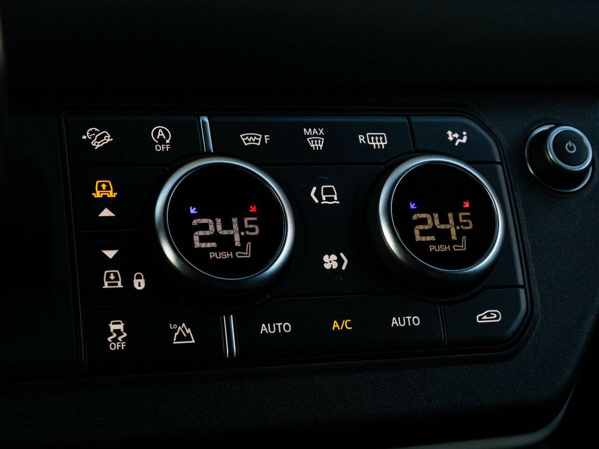 Land Rover Defender с пробегом — 2021 год. Фото: #14