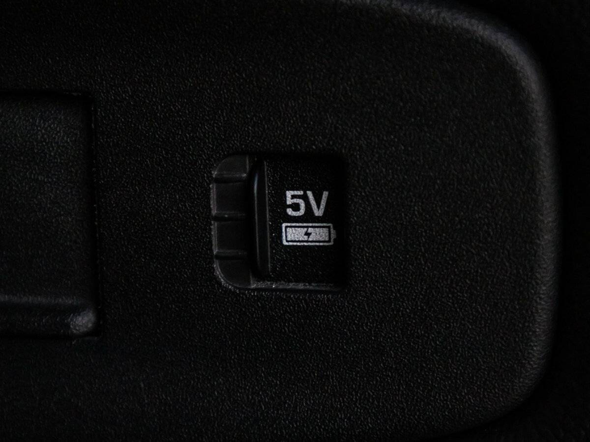 Land Rover Defender с пробегом — 2021 год. Фото: #21