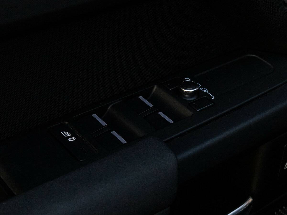 Land Rover Defender с пробегом — 2021 год. Фото: #22