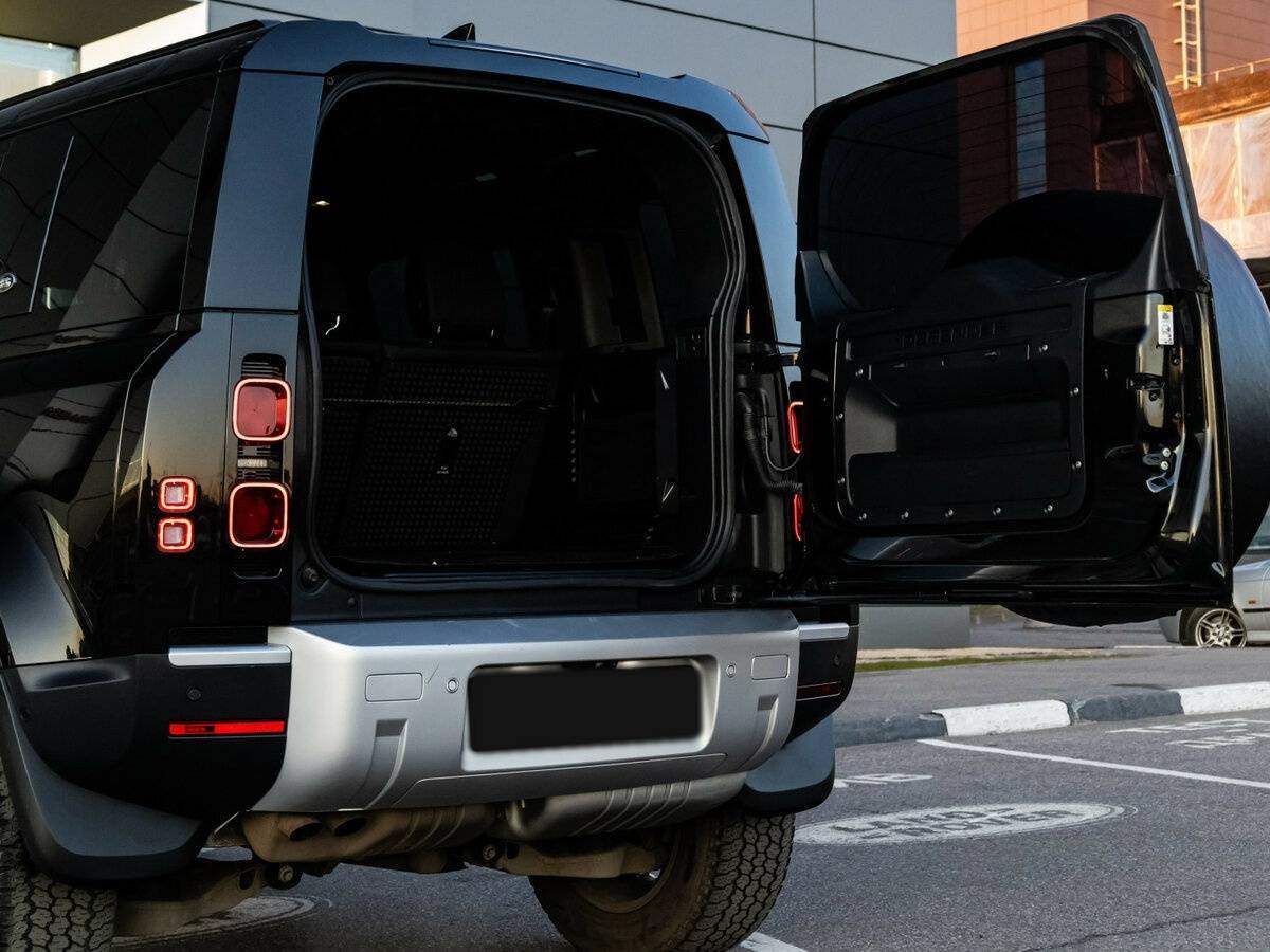 Land Rover Defender с пробегом — 2021 год. Фото: #25