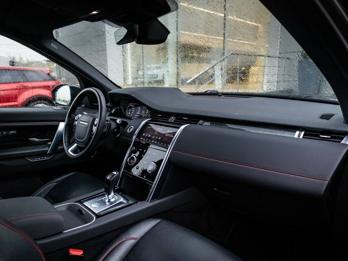 Land Rover Discovery Sport с пробегом — 2020 год. Фото: #8