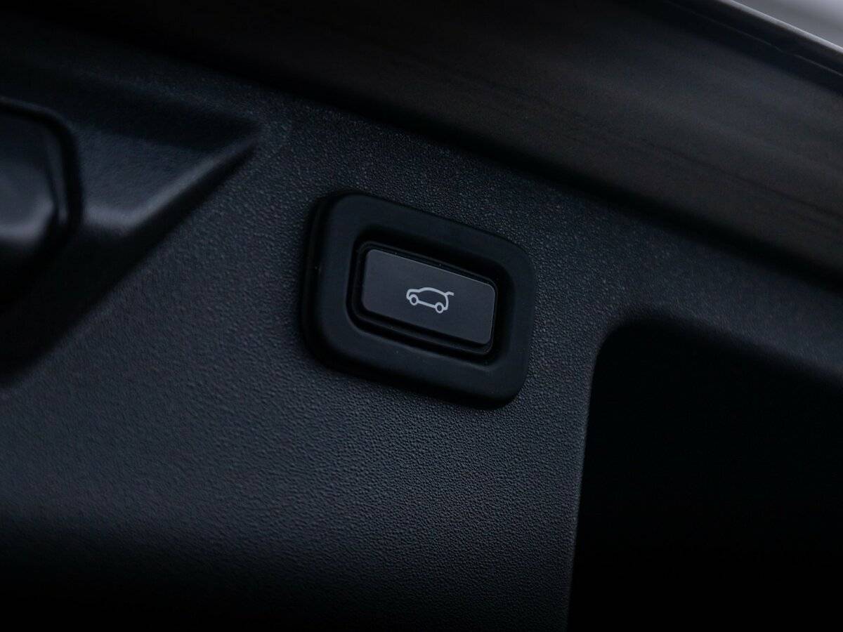 Land Rover Discovery Sport с пробегом — 2020 год. Фото: #23