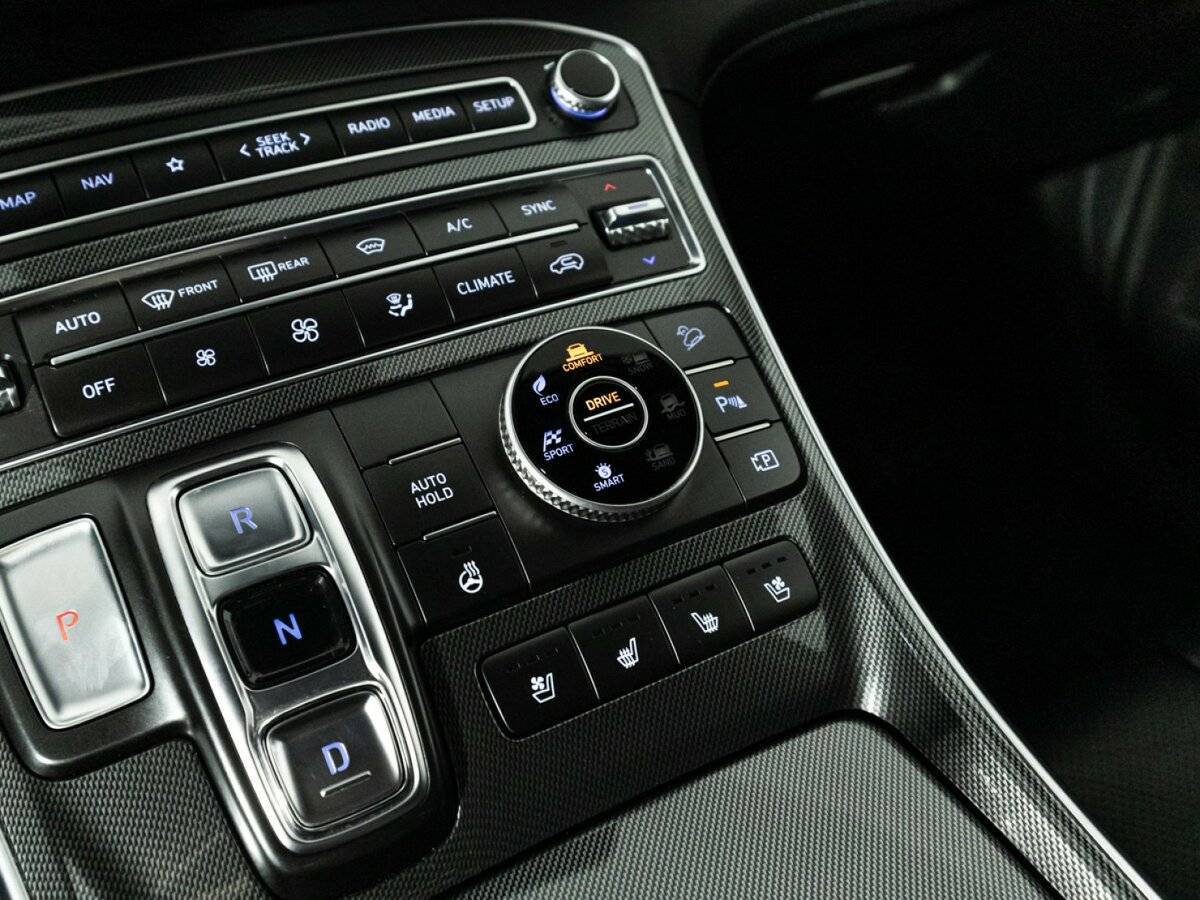 Hyundai Santa Fe с пробегом — 2021 год. Фото: #21