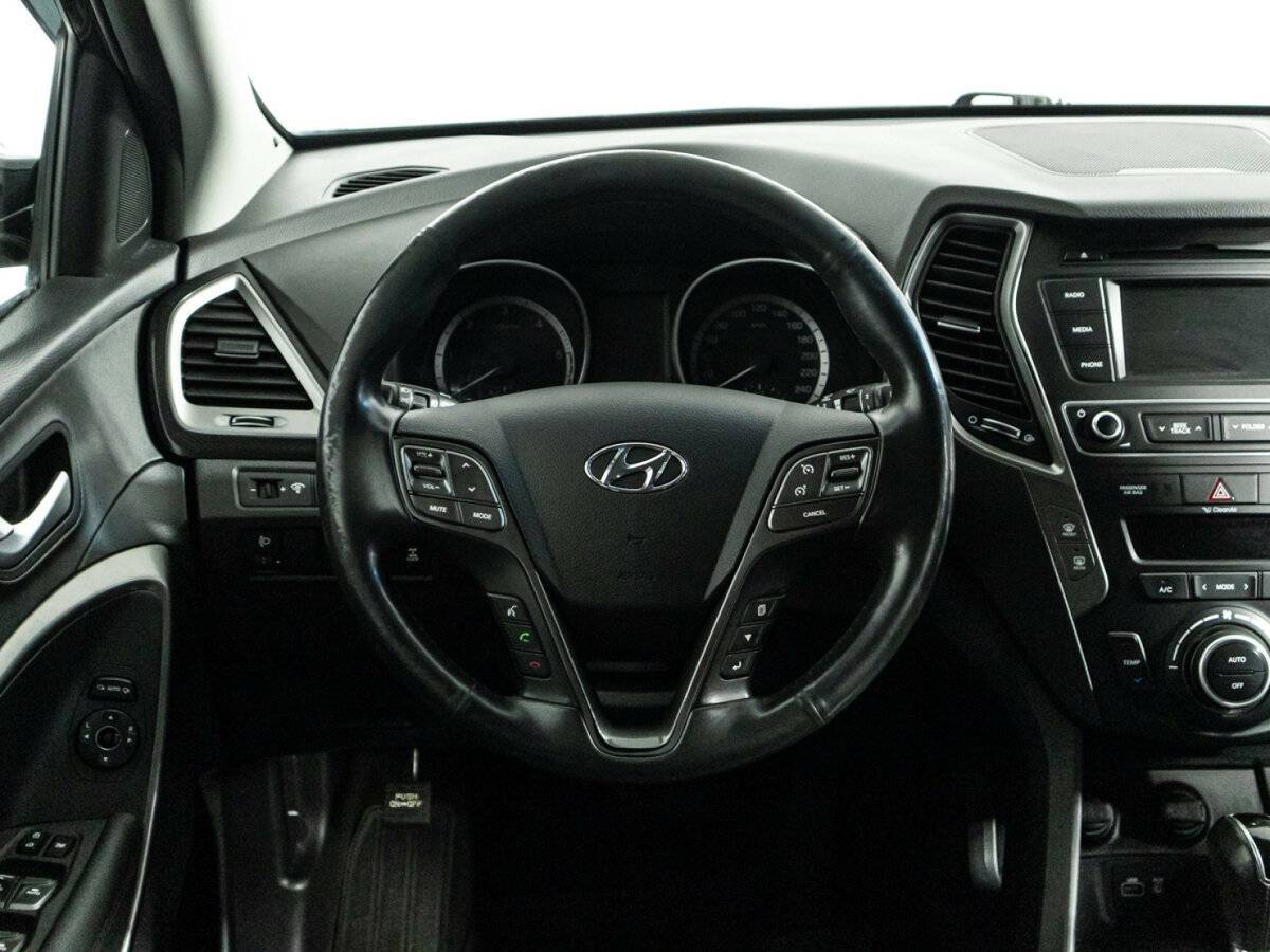 Hyundai Santa Fe с пробегом — 2017 год. Фото: #17