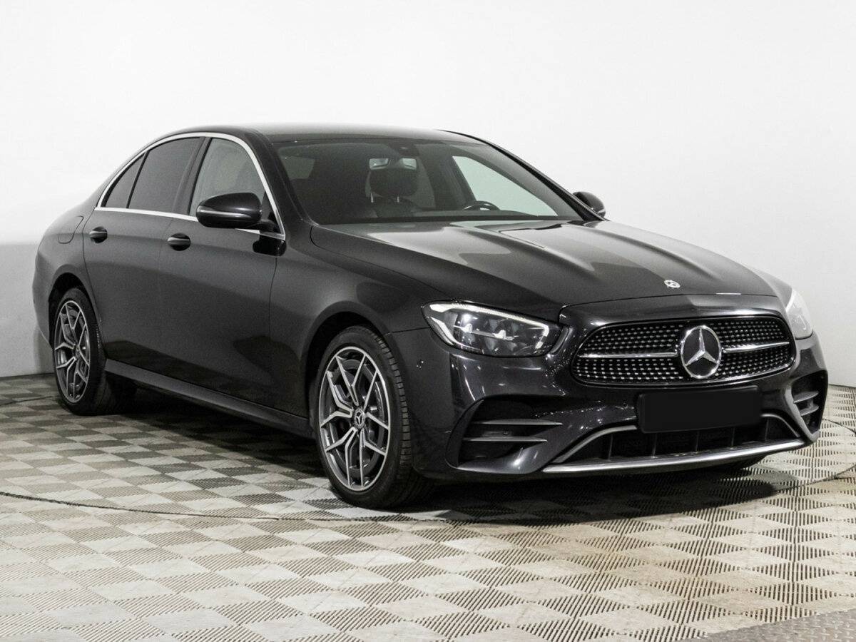 Mercedes-Benz E-Класс с пробегом — 2021 год. Фото: #2