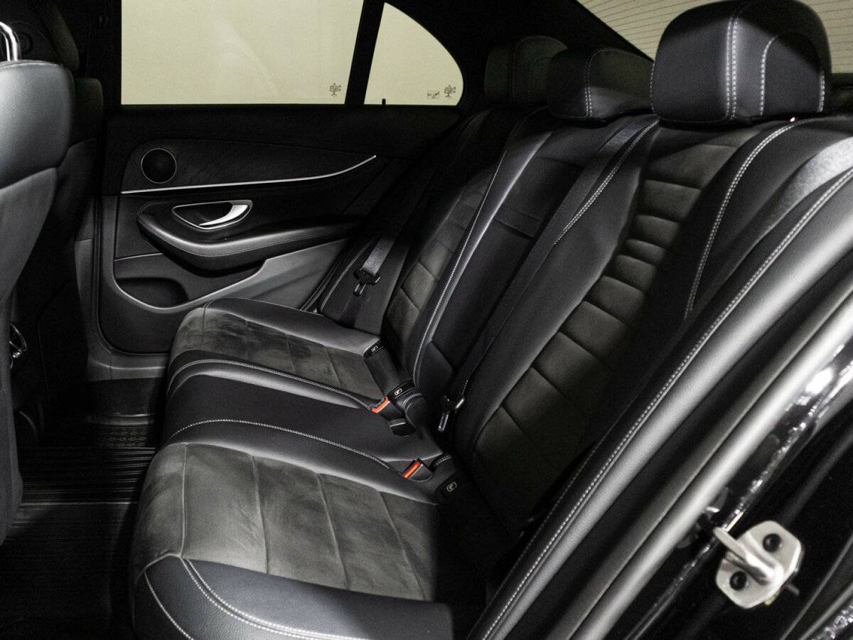 Mercedes-Benz E-Класс с пробегом — 2021 год. Фото: #9