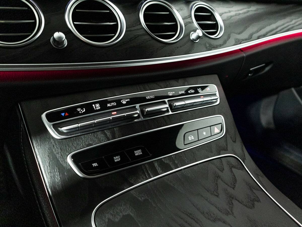 Mercedes-Benz E-Класс с пробегом — 2021 год. Фото: #17