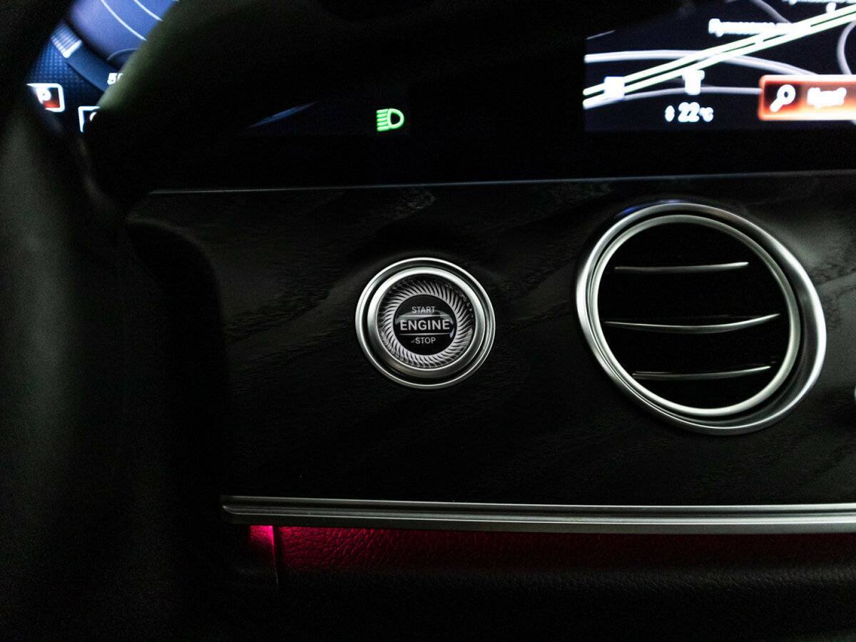 Mercedes-Benz E-Класс с пробегом — 2021 год. Фото: #19