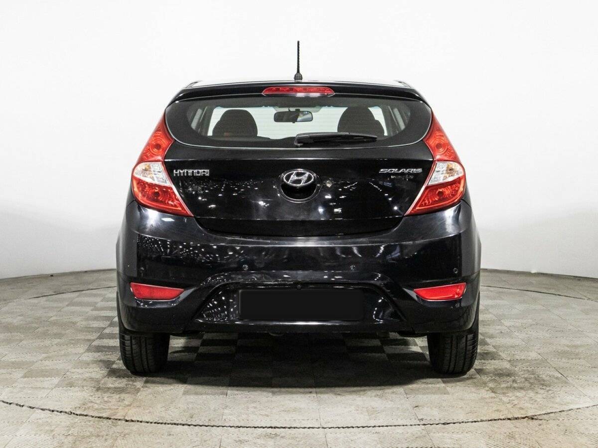 Hyundai Solaris с пробегом — 2011 год. Фото: #5