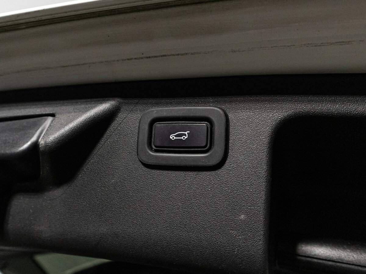 Land Rover Discovery Sport с пробегом — 2021 год. Фото: #15