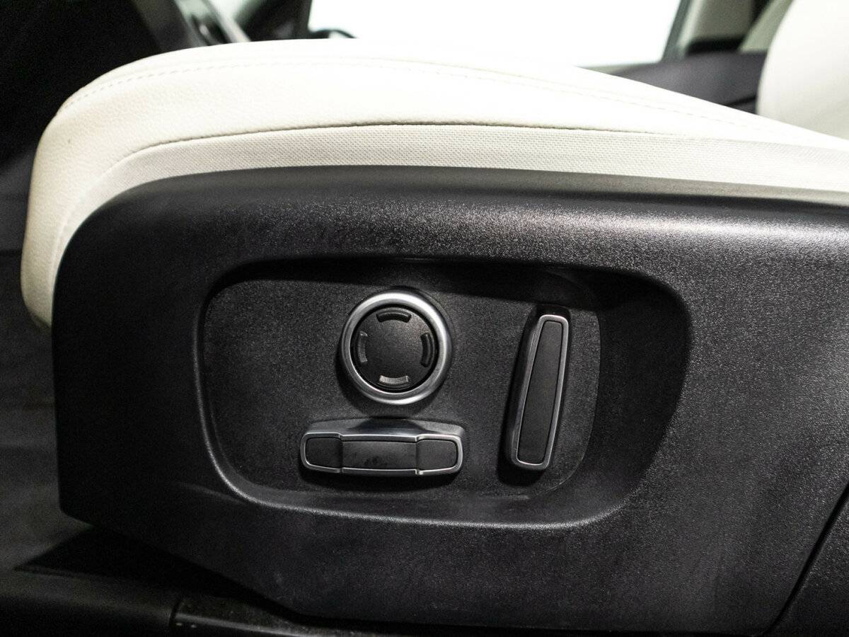 Land Rover Discovery Sport с пробегом — 2021 год. Фото: #16