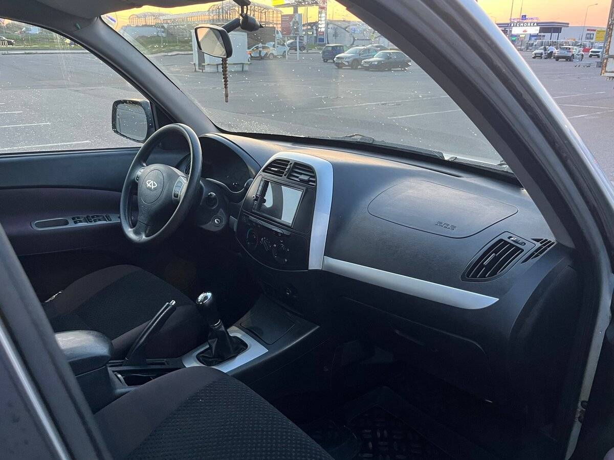 Chery Tiggo (T11) с пробегом — 2012 год. Фото: #12