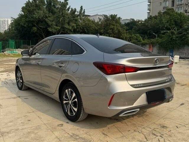 Changan Eado Plus с пробегом — 2021 год. Фото: #3