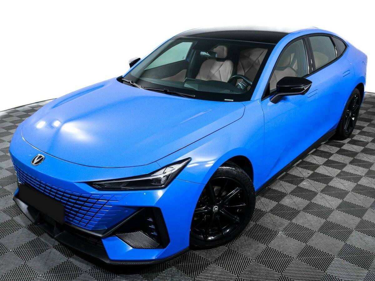 Changan UNI-V с пробегом — 2022 год. Фото: #12