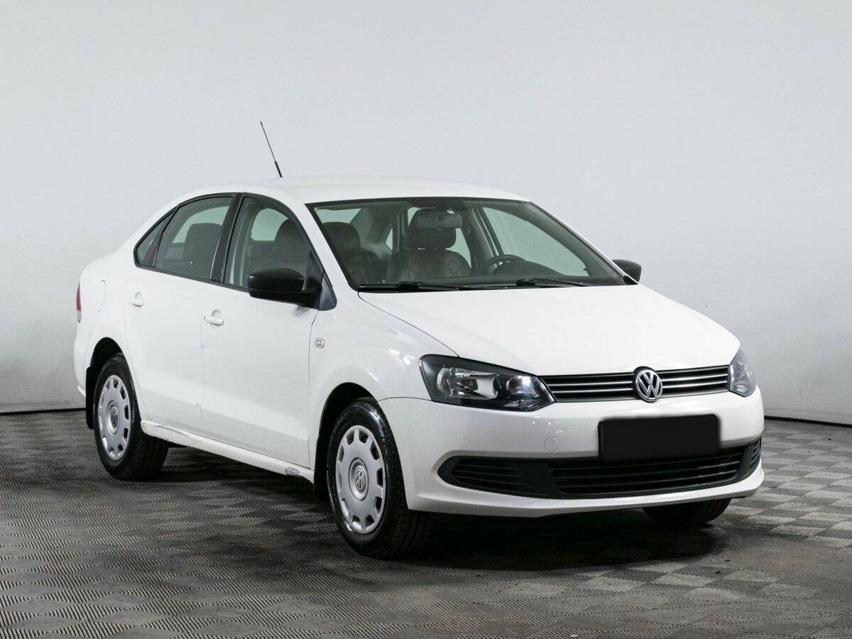 Volkswagen Polo с пробегом — 2011 год. Фото: #2