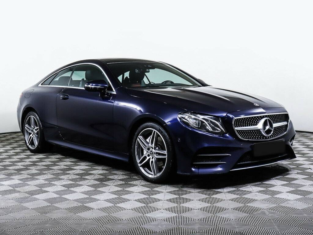 Mercedes-Benz E-Класс с пробегом — 2018 год. Фото: #1