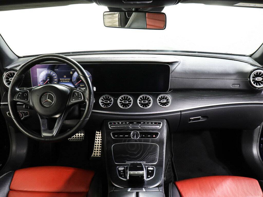 Mercedes-Benz E-Класс с пробегом — 2018 год. Фото: #12