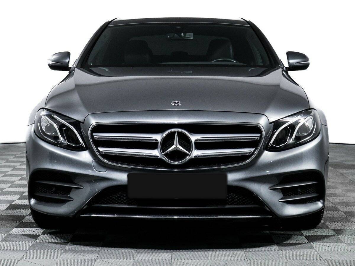 Mercedes-Benz E-Класс с пробегом — 2018 год. Фото: #1