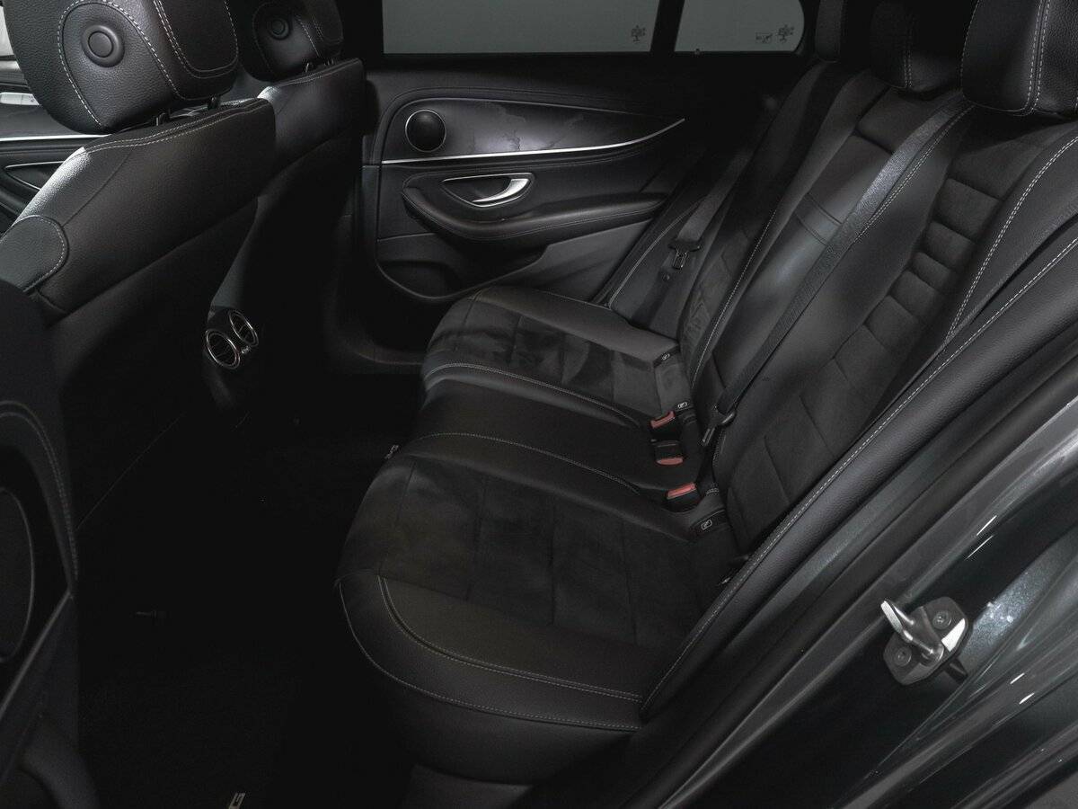 Mercedes-Benz E-Класс с пробегом — 2018 год. Фото: #9