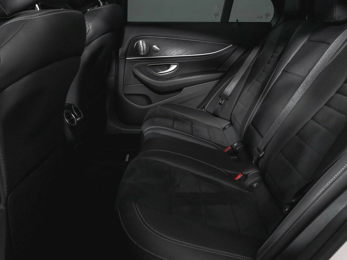 Mercedes-Benz E-Класс с пробегом — 2021 год. Фото: #9