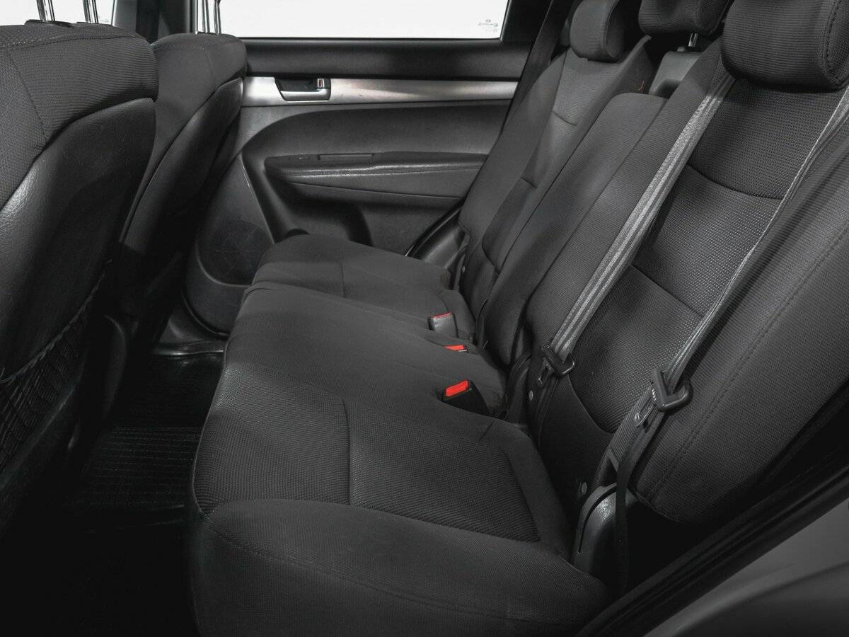 Kia Sorento с пробегом — 2011 год. Фото: #9