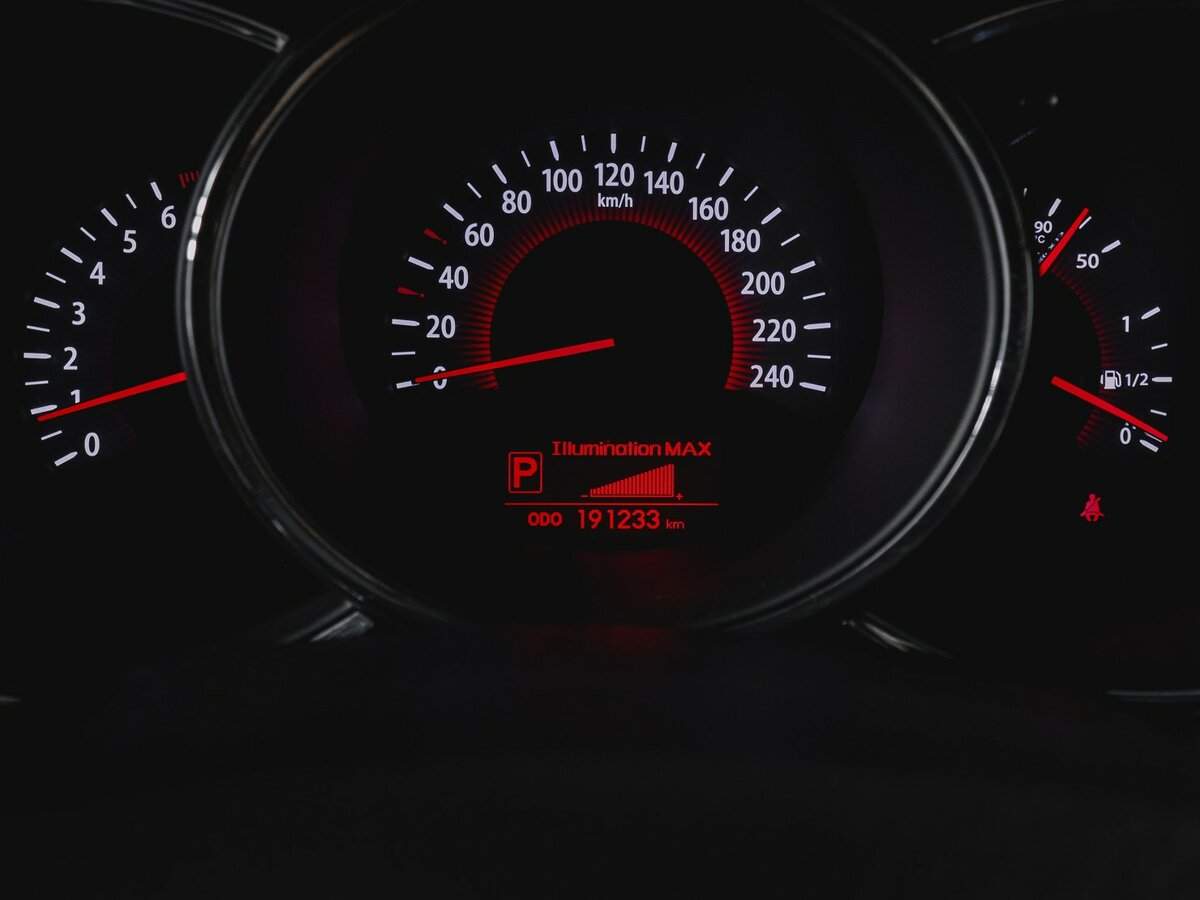 Kia Sorento с пробегом — 2011 год. Фото: #10