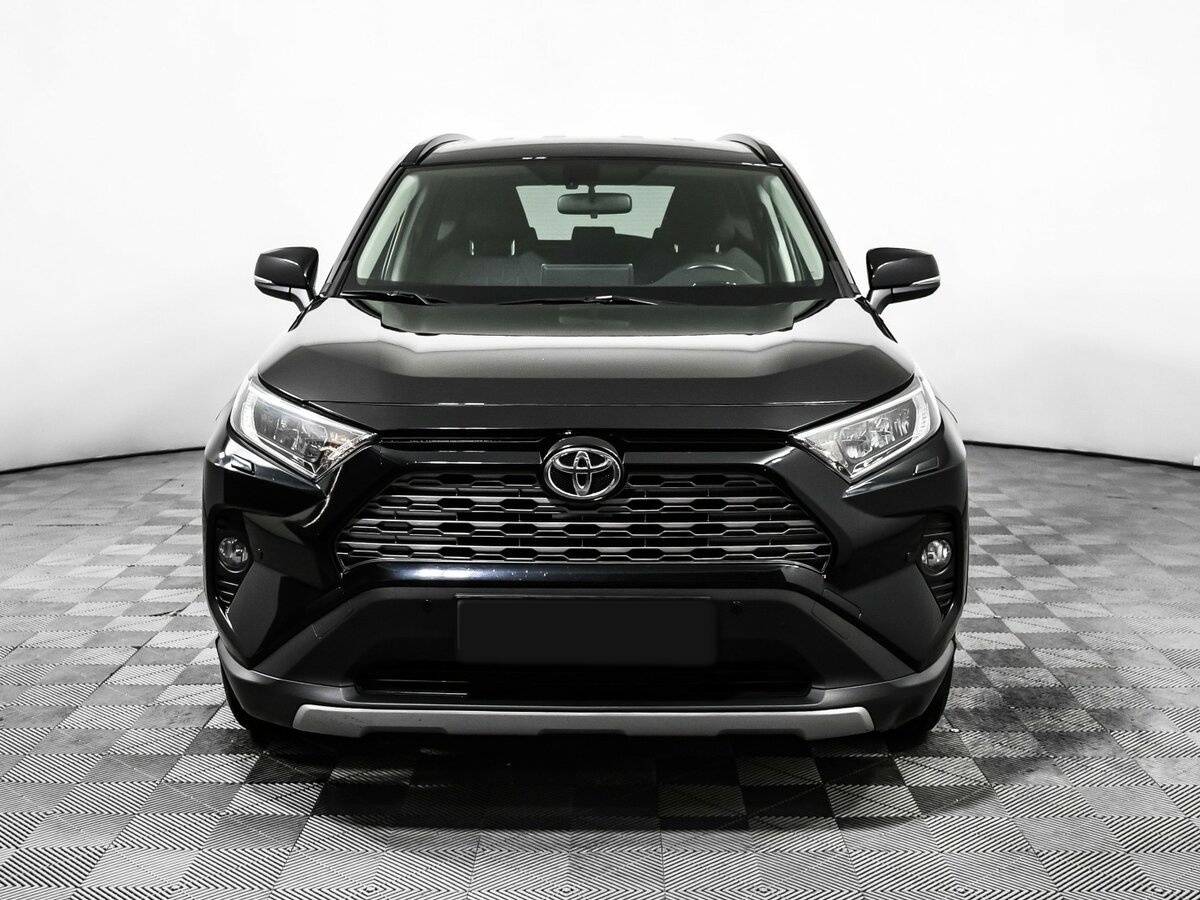 Toyota RAV4 с пробегом — 2020 год. Фото: #1