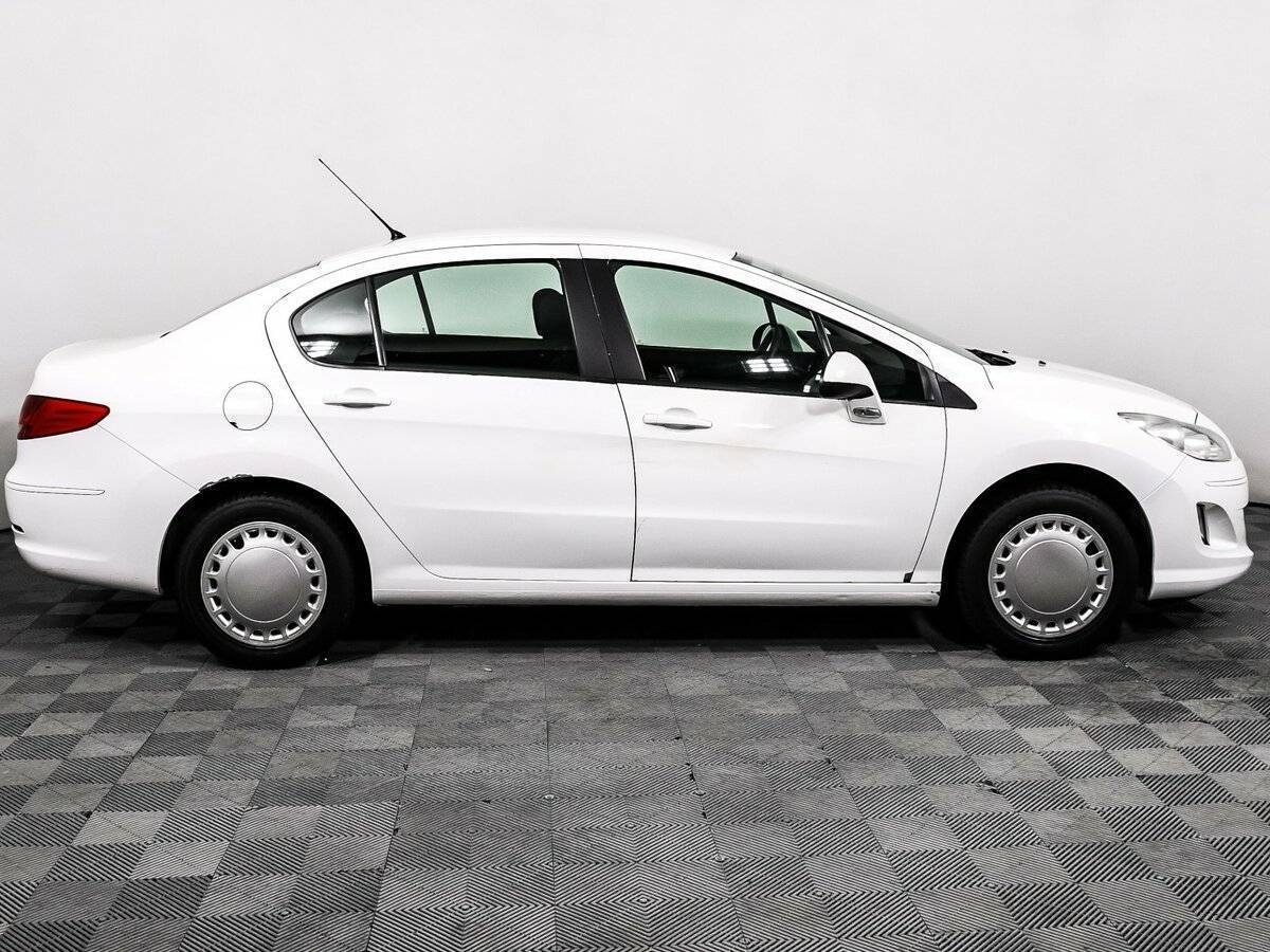 Peugeot 408 с пробегом — 2012 год. Фото: #3