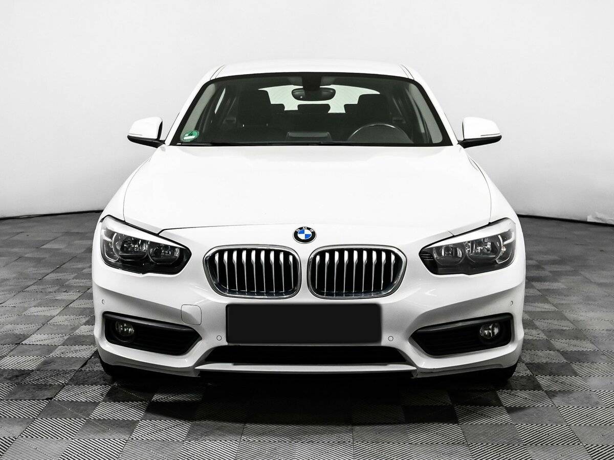BMW 1 серии с пробегом — 2018 год. Фото: #1