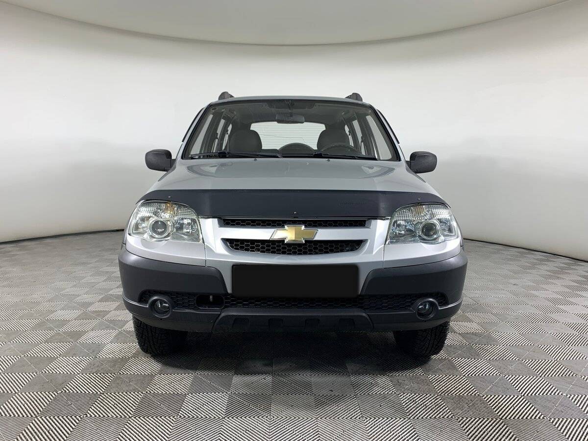 Chevrolet Niva с пробегом — 2011 год. Фото: #1