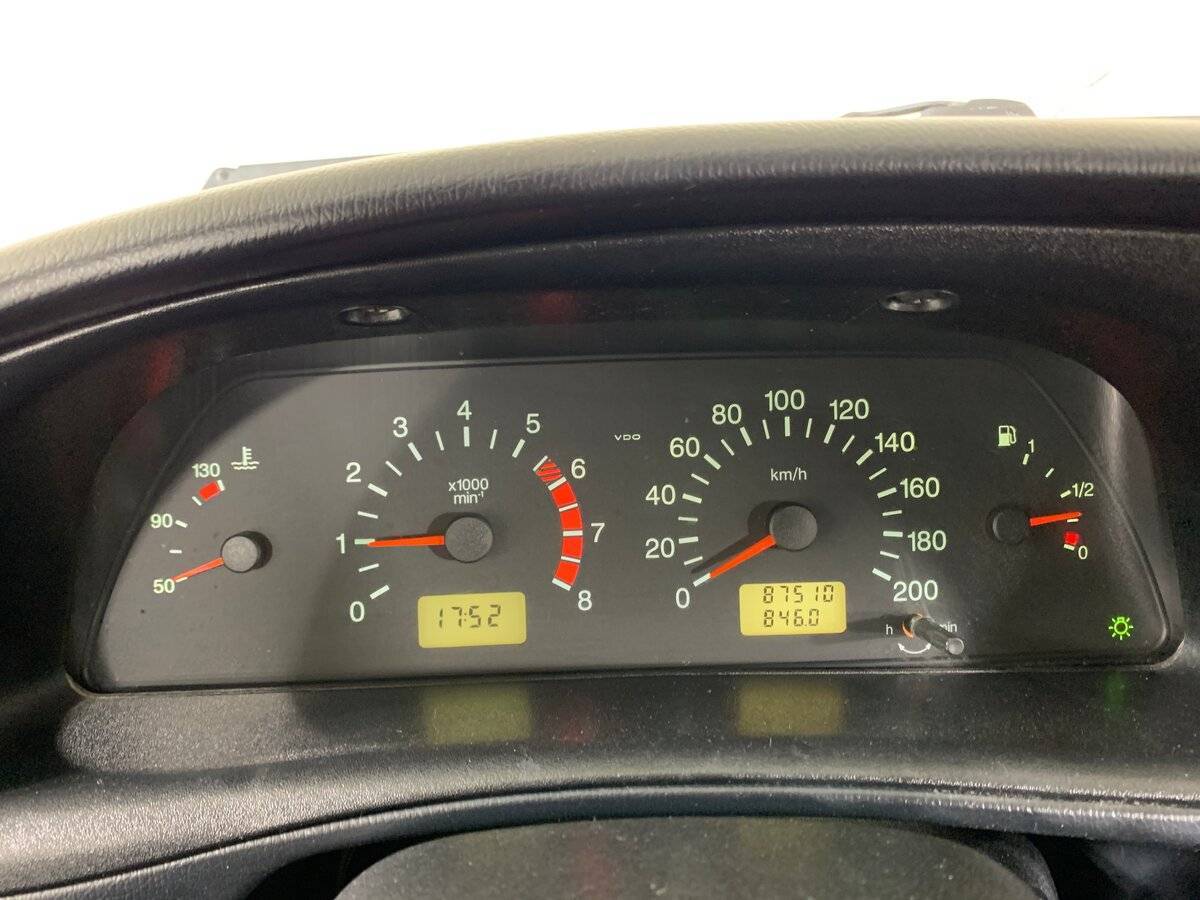 Chevrolet Niva с пробегом — 2011 год. Фото: #13