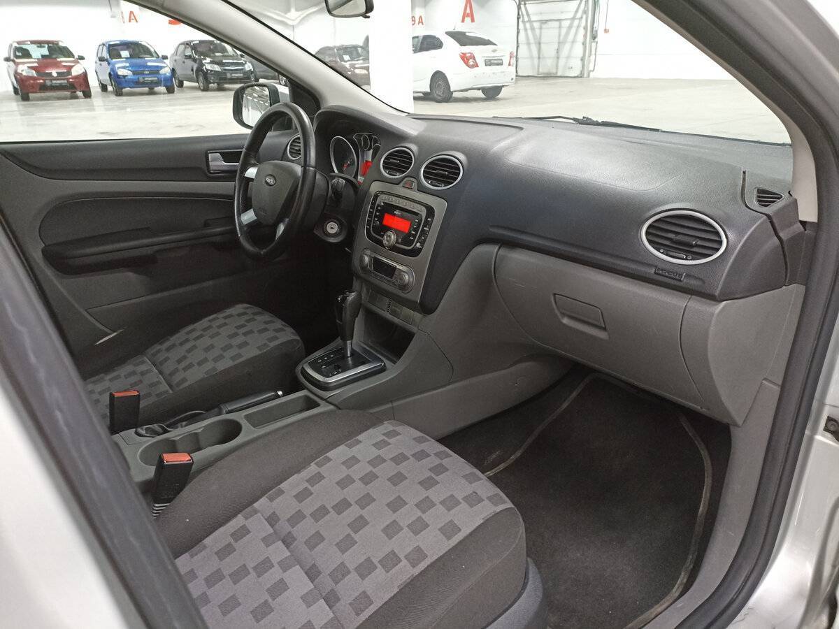 Ford Focus с пробегом — 2009 год. Фото: #10