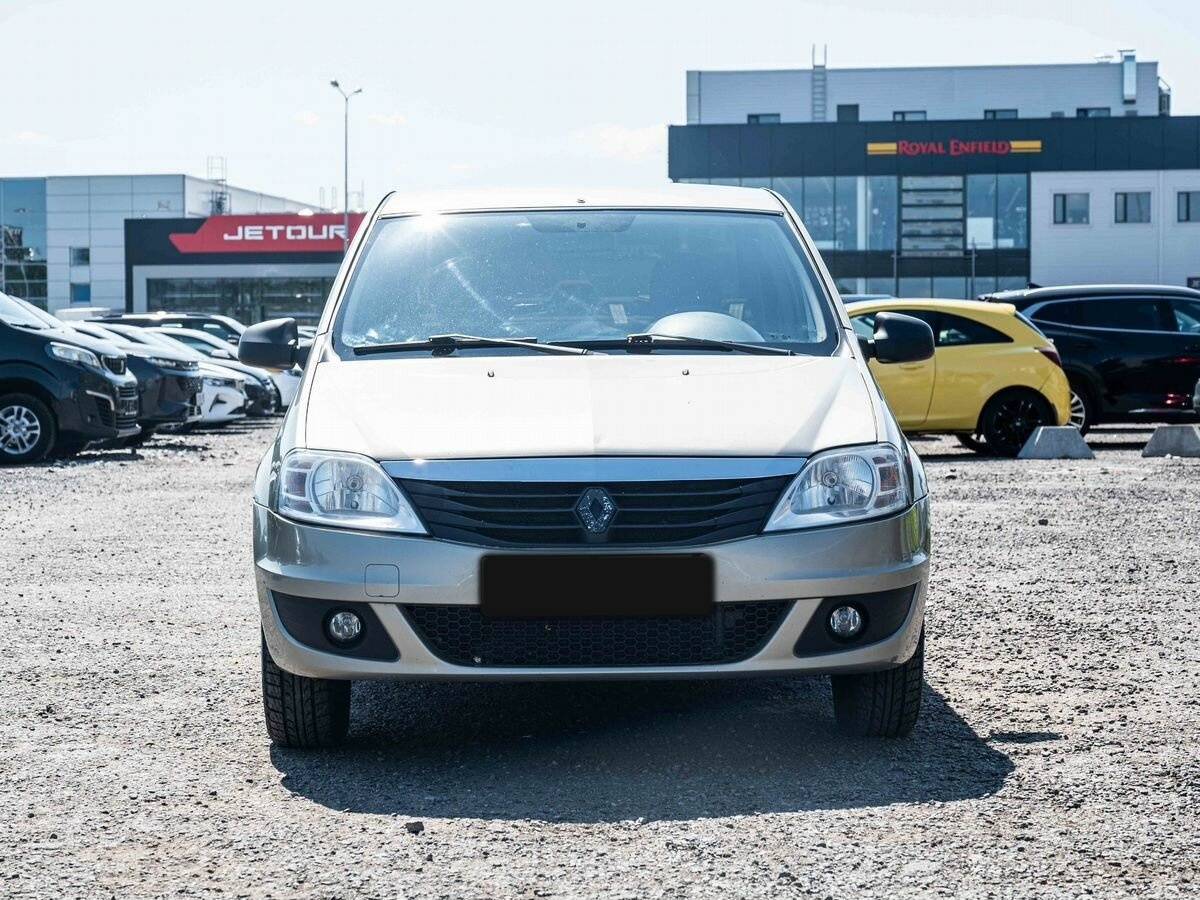 Renault Logan с пробегом — 2010 год. Фото: #1