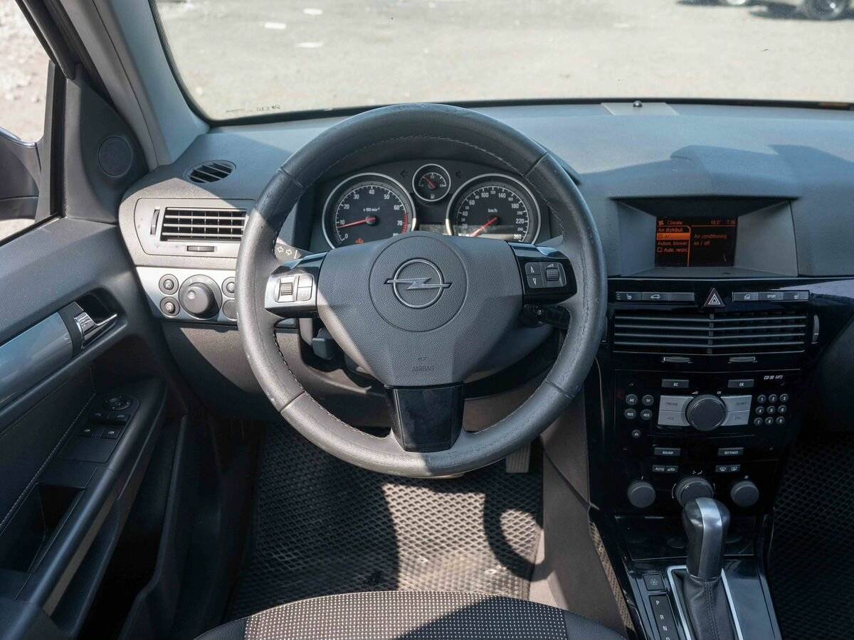 Opel Astra с пробегом — 2008 год. Фото: #14