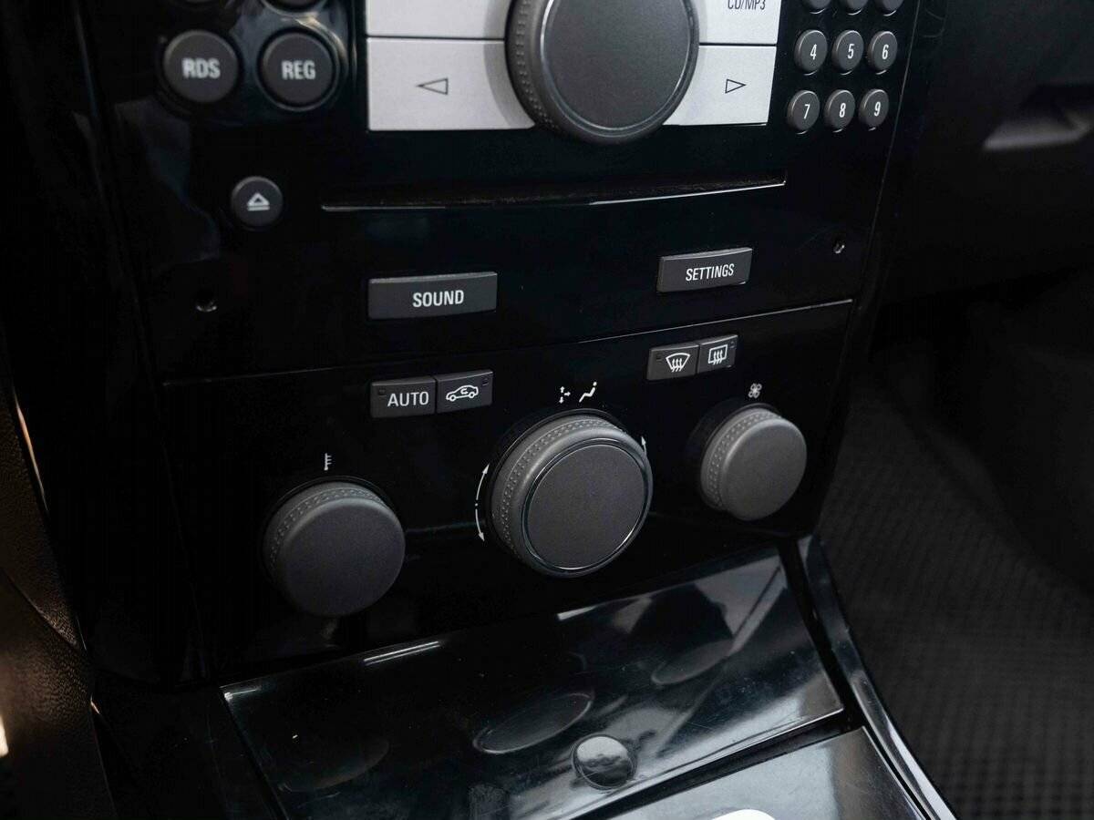 Opel Astra с пробегом — 2008 год. Фото: #19