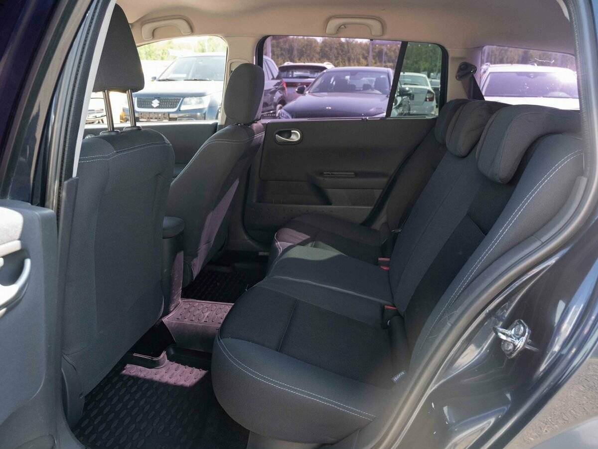 Renault Megane с пробегом — 2008 год. Фото: #9