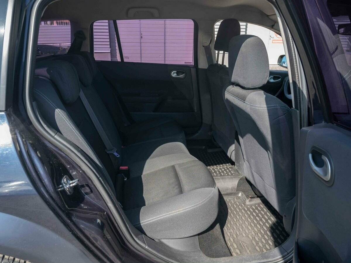 Renault Megane с пробегом — 2008 год. Фото: #10