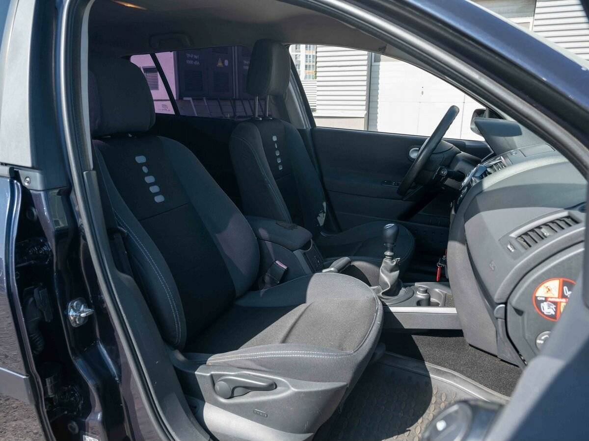 Renault Megane с пробегом — 2008 год. Фото: #12