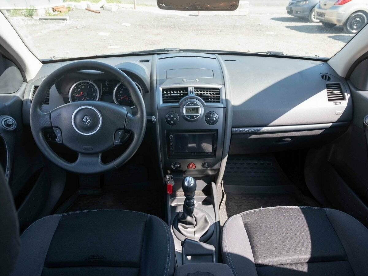 Renault Megane с пробегом — 2008 год. Фото: #13