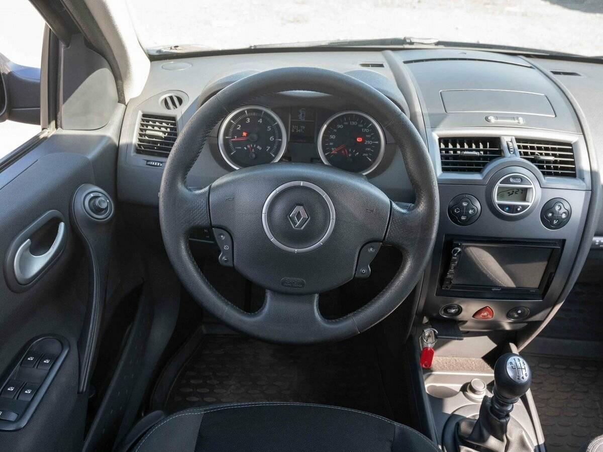 Renault Megane с пробегом — 2008 год. Фото: #14