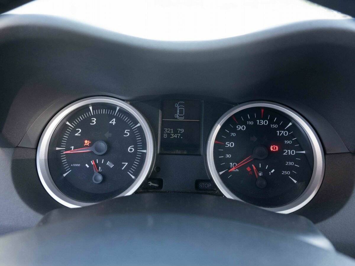 Renault Megane с пробегом — 2008 год. Фото: #16