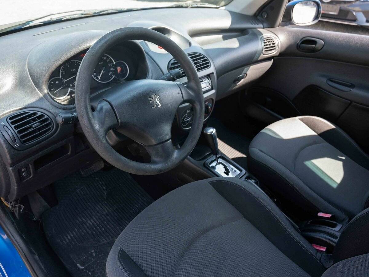 Peugeot 206 с пробегом — 2008 год. Фото: #6