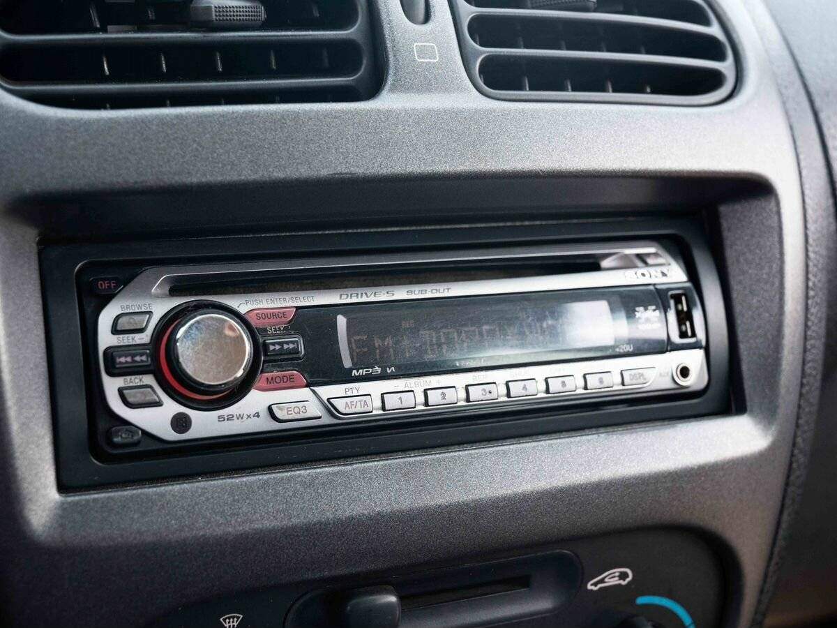 Peugeot 206 с пробегом — 2008 год. Фото: #16