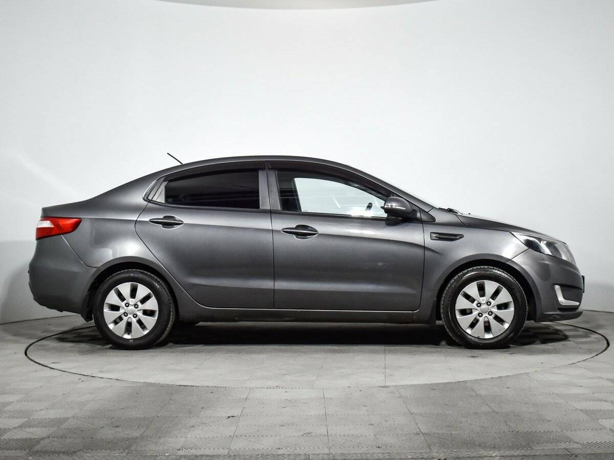 Kia Rio с пробегом — 2011 год. Фото: #3