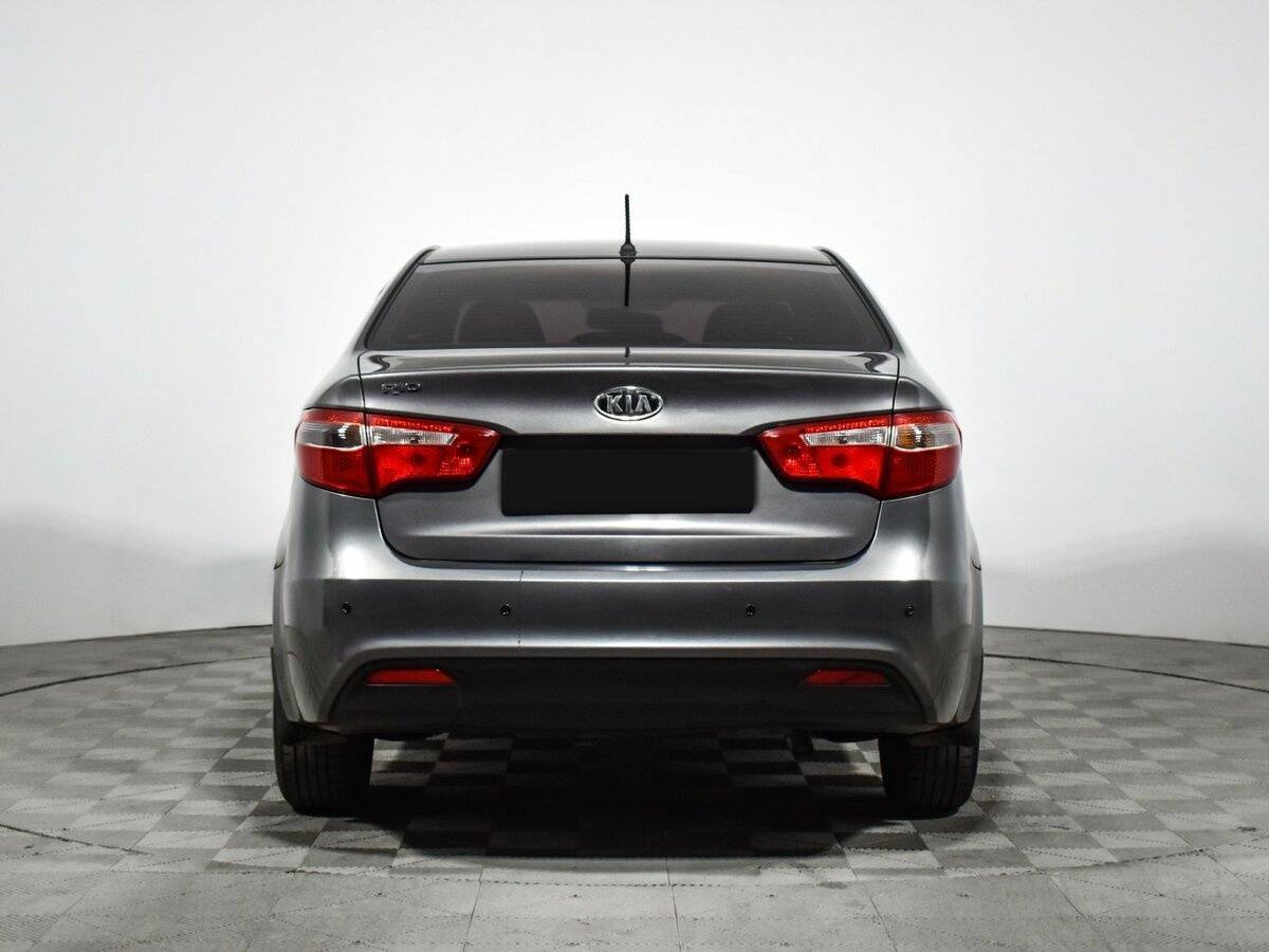 Kia Rio с пробегом — 2011 год. Фото: #5