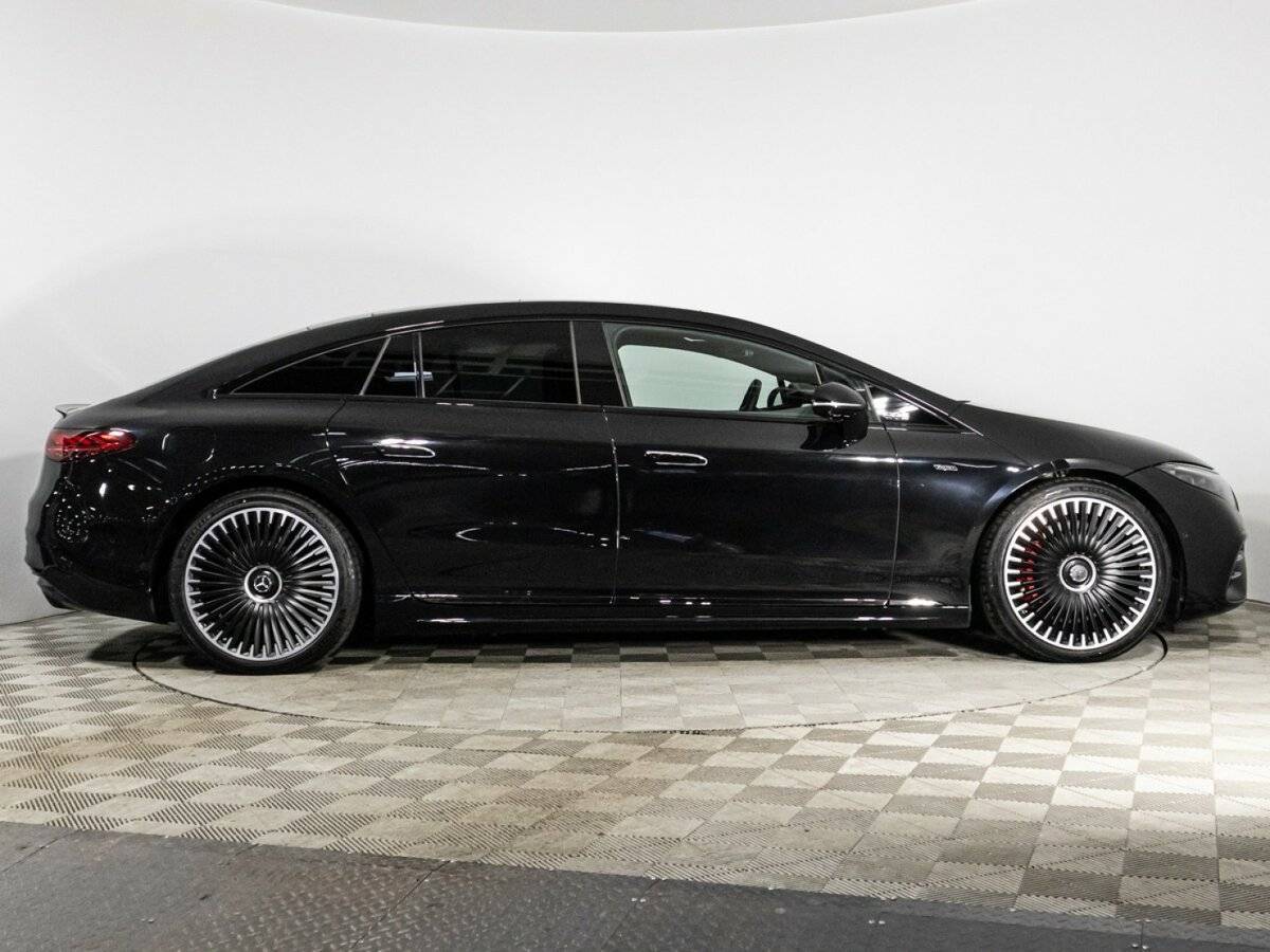 Mercedes-Benz EQS AMG с пробегом — 2022 год. Фото: #3