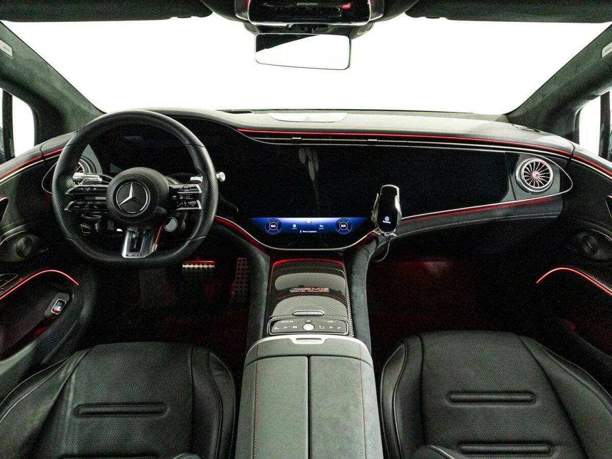 Mercedes-Benz EQS AMG с пробегом — 2022 год. Фото: #12