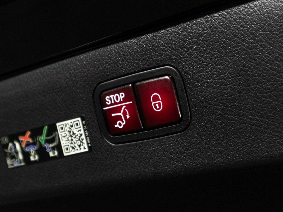 Mercedes-Benz EQS AMG с пробегом — 2022 год. Фото: #15