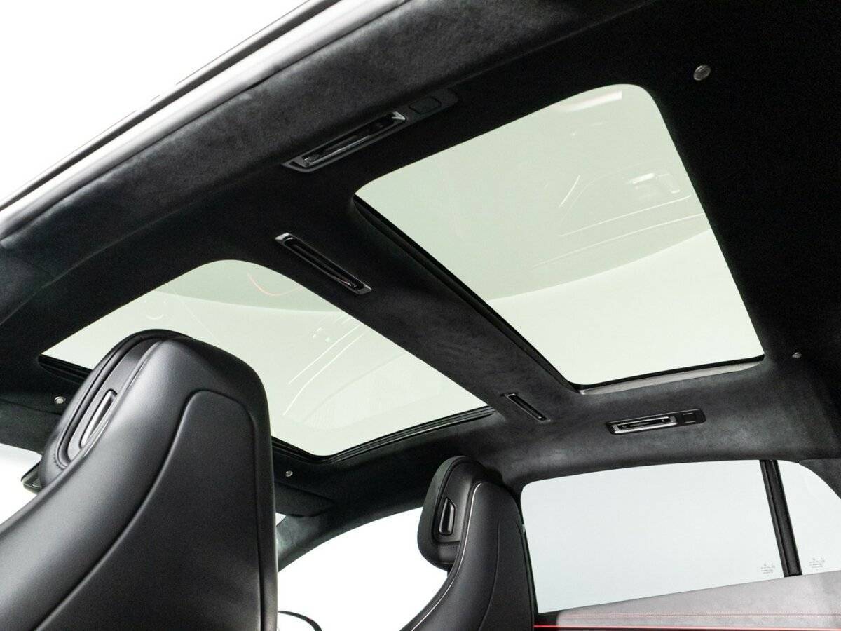 Mercedes-Benz EQS AMG с пробегом — 2022 год. Фото: #16